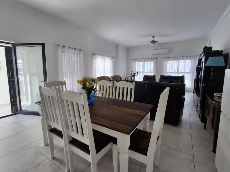 3 Bedroom Property for Sale in Sandy Point Western Cape